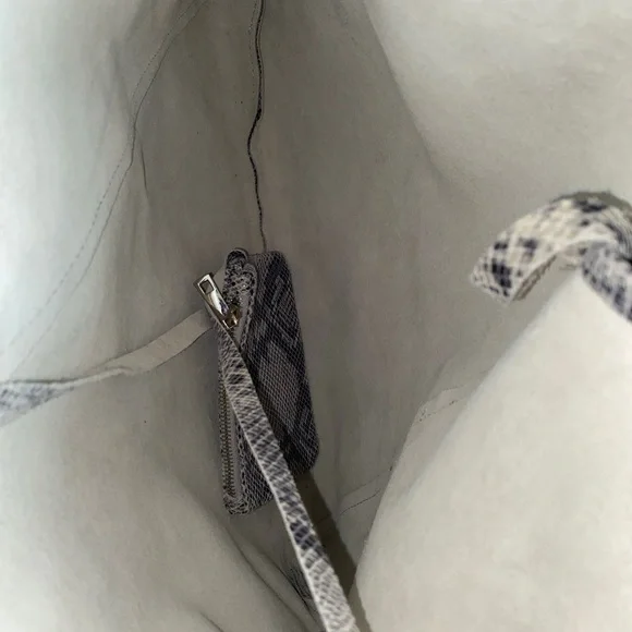 Persaman New York Gray Snakeskin Handbag - Picture 6 of 7